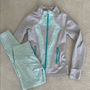 Set of leggings and Perfect your practice jacket